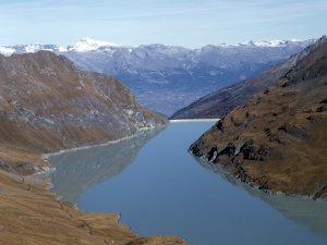 Barrage et lac de Grande Dixence depuis l'arrière