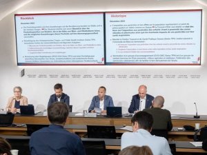 pesticides_01_© Studio Bonnardot, Sion